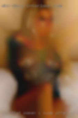 (all that woman i nude offer in return) in Auburn New York.